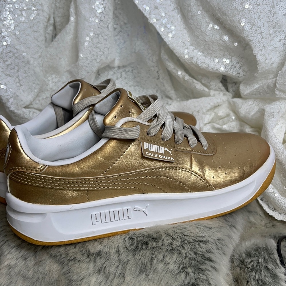 Puma California size 3C golden color
